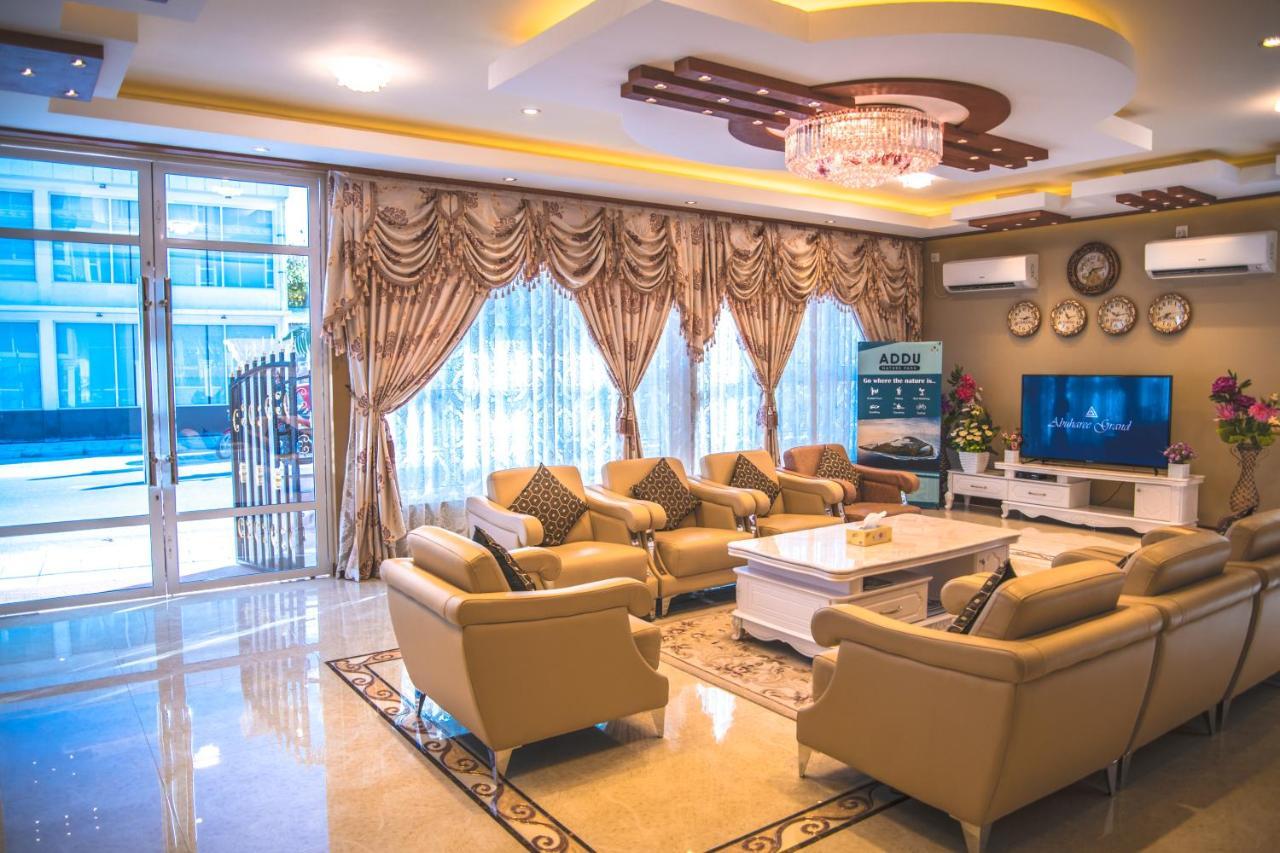 Abuharee Grand Hotell Addu City Exteriör bild