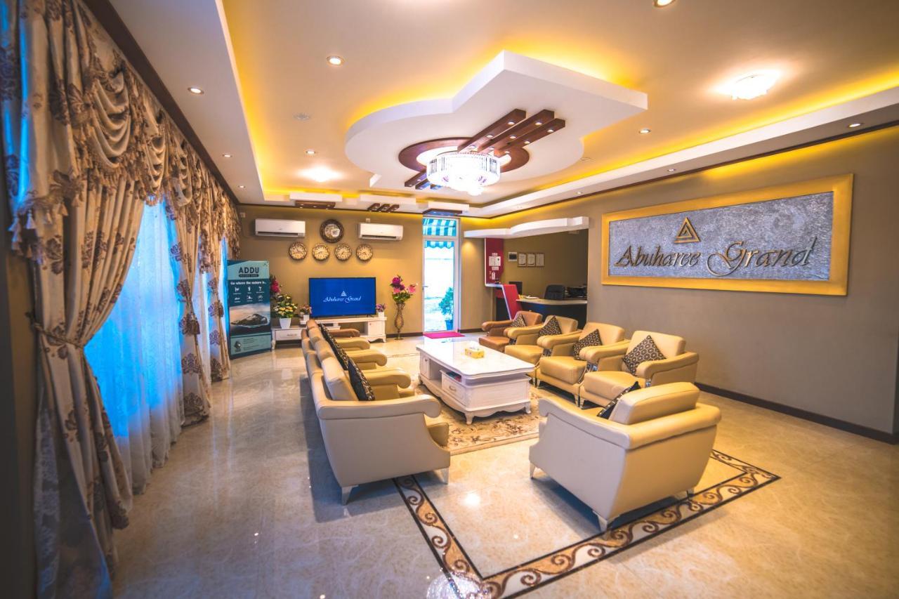 Abuharee Grand Hotell Addu City Exteriör bild